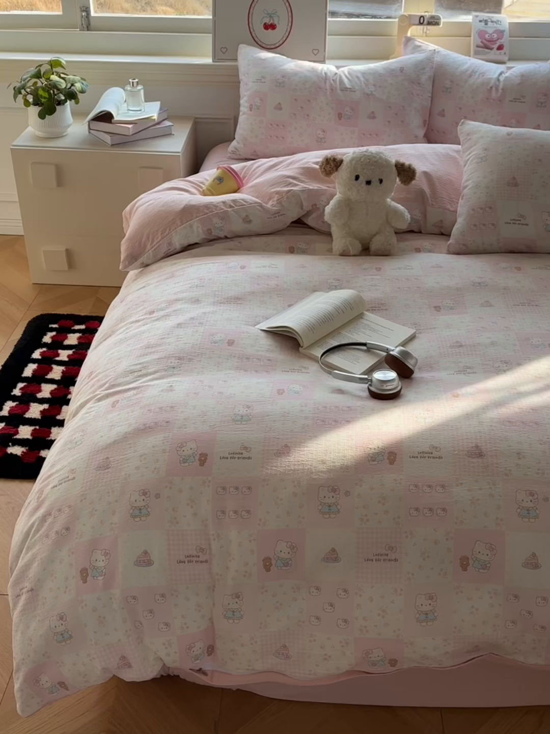 91家纺网 家纺一手货源 找家纺 女子家纺 2026春夏新款云感皱皱纱小清新四件套 拼格小猫