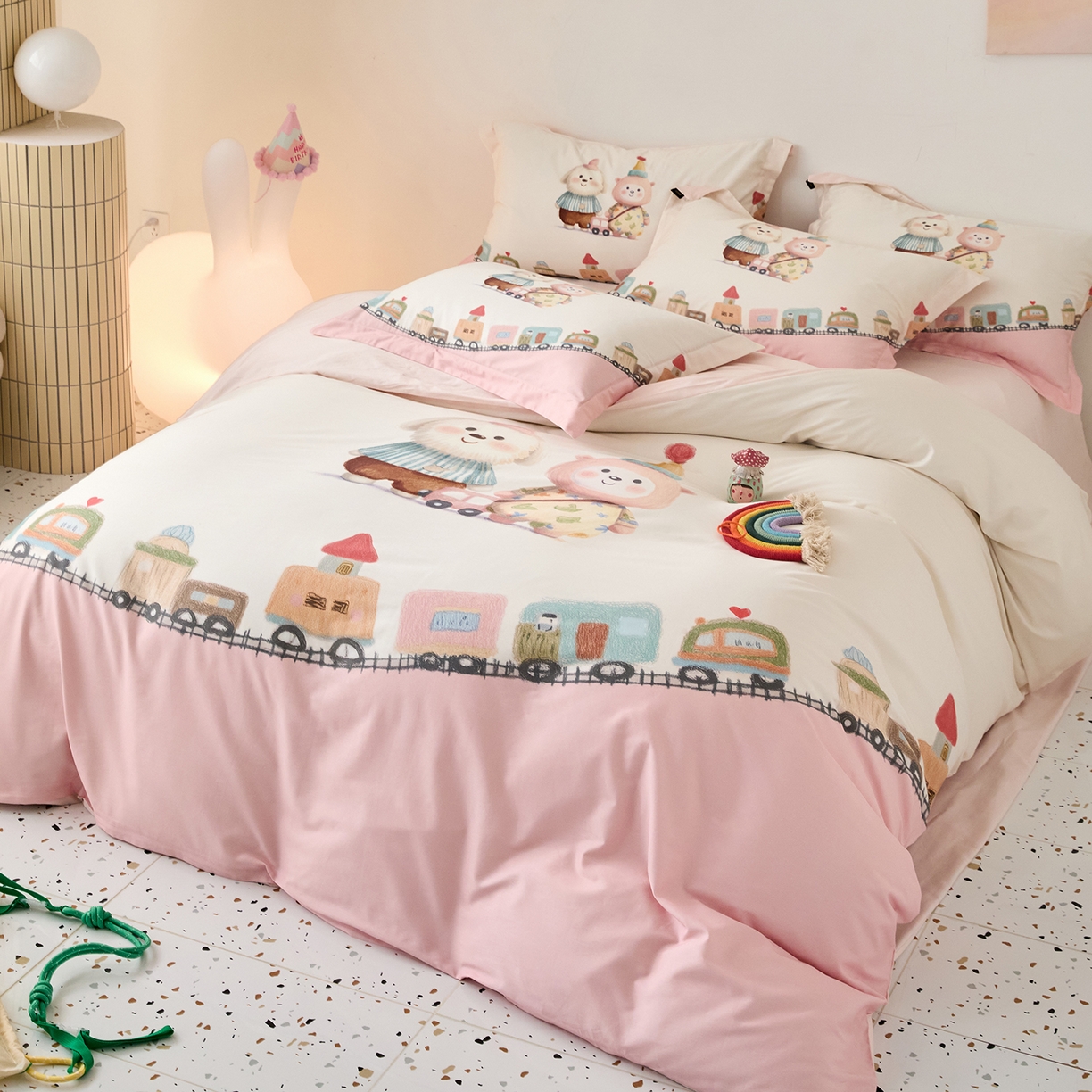 91家纺网 家纺一手货源 找家纺 梧桐树 2026新款60长绒棉平网大版系列四件套 P37好伙伴粉