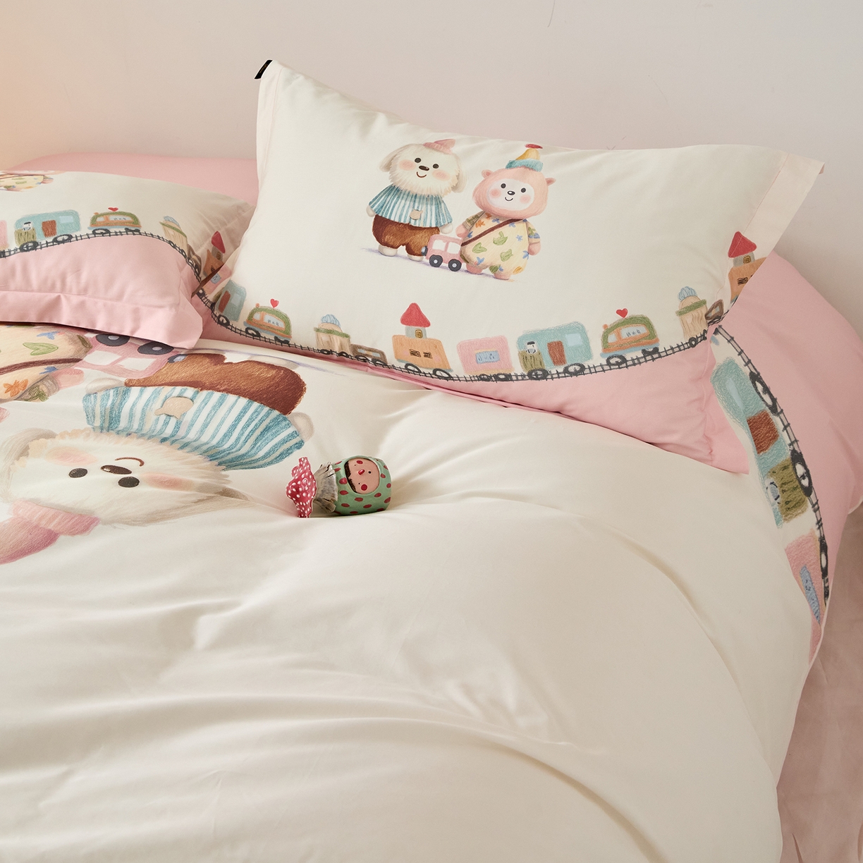 91家纺网 家纺一手货源 找家纺 梧桐树 2026新款60长绒棉平网大版系列四件套 P37好伙伴粉