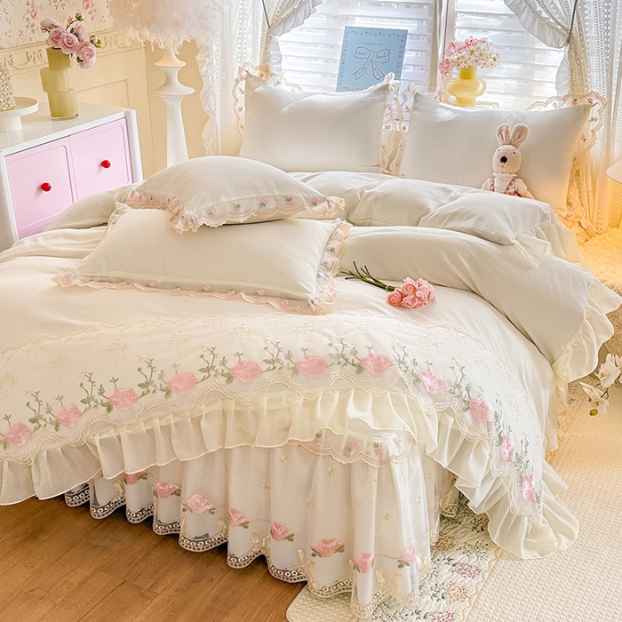 91家纺网 家纺一手货源 找家纺 漫布云家纺 2026春夏超柔水洗棉床裙款四件套-唯爱系列 唯爱-奶油白