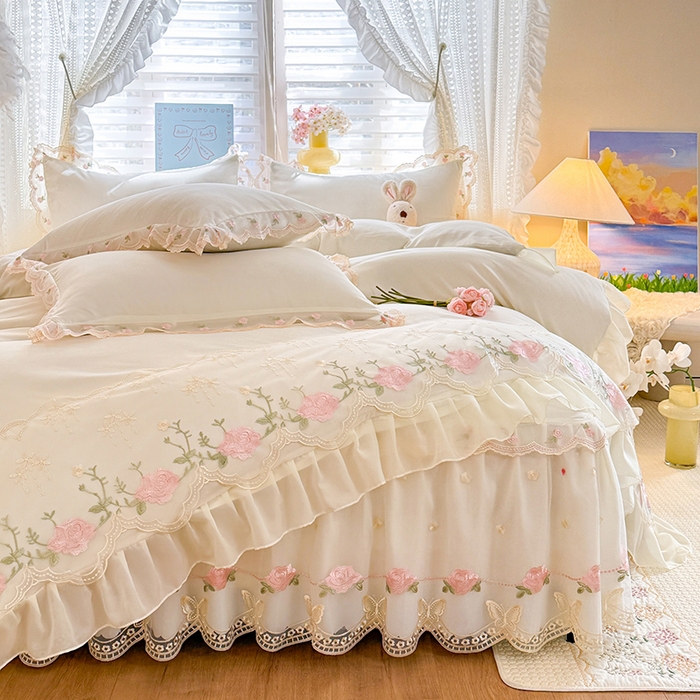 91家纺网 家纺一手货源 找家纺 漫布云家纺 2026春夏超柔水洗棉床裙款四件套-唯爱系列 唯爱-奶油白