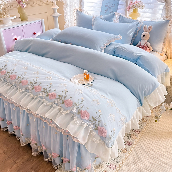 91家纺网 家纺一手货源 找家纺 漫布云家纺 2026春夏超柔水洗棉床裙款四件套-唯爱系列 唯爱-梦幻蓝