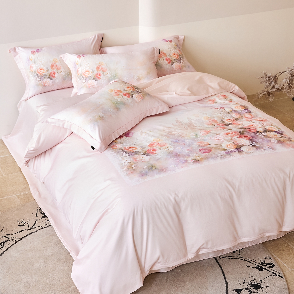 91家纺网 家纺一手货源 找家纺 梧桐树 2026新款60长绒棉平网大版系列四件套 PO3花雅粉