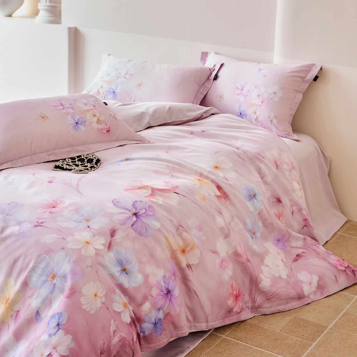 91家纺网 家纺一手货源 找家纺 梧桐树 2026新款60长绒棉平网大版系列四件套 PO5若溪粉