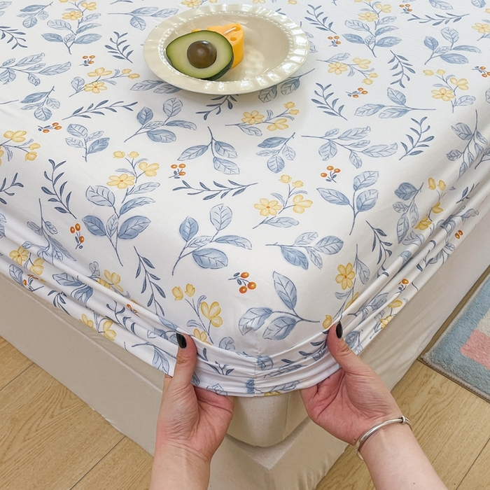 91家纺网 家纺一手货源 找家纺 默忆 2026新款针织双层纱印花糯小棉床笠 花枝招展