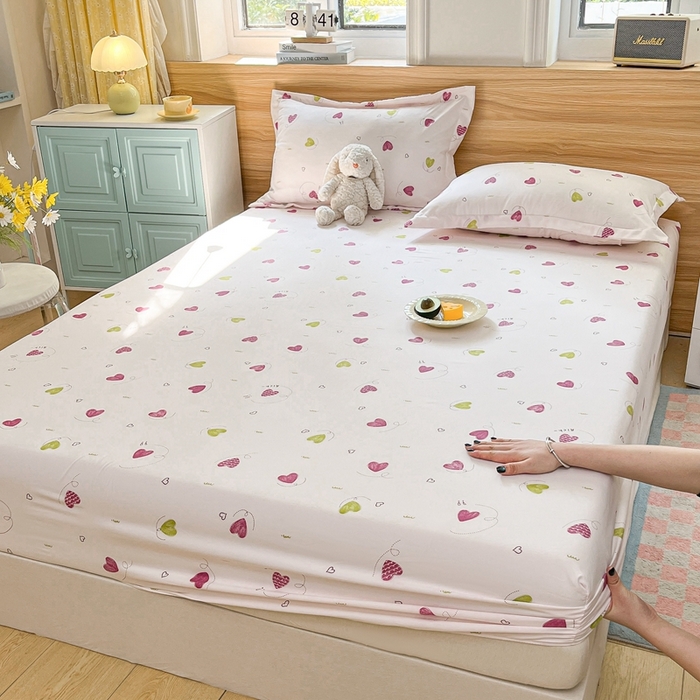 91家纺网 家纺一手货源 找家纺 默忆 2026新款针织双层纱印花糯小棉床笠 桃心粉