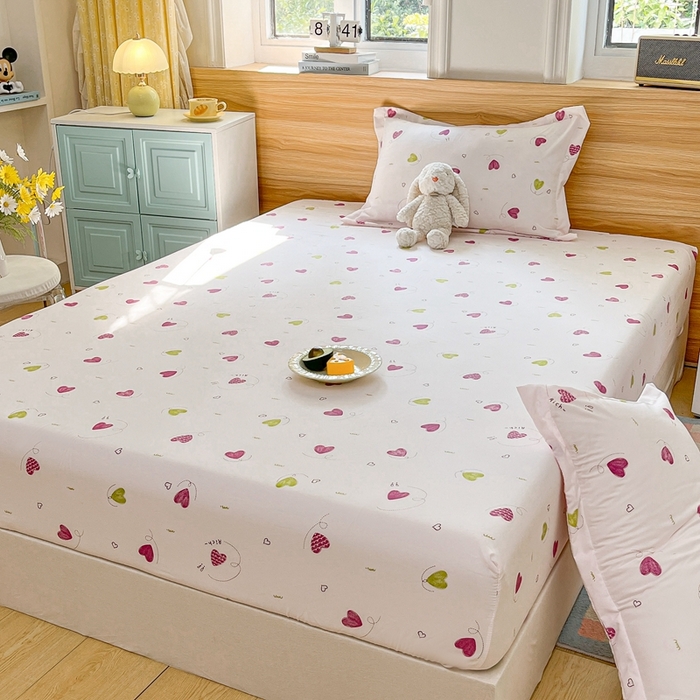 91家纺网 家纺一手货源 找家纺 默忆 2026新款针织双层纱印花糯小棉床笠 桃心粉