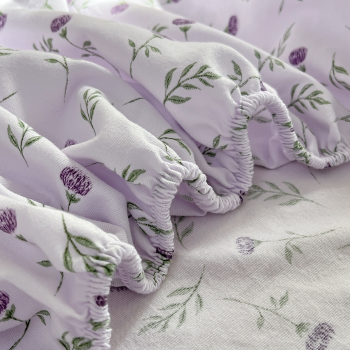 91家纺网 家纺一手货源 找家纺 默忆 2026新款针织双层纱印花糯小棉床笠 紫色花海