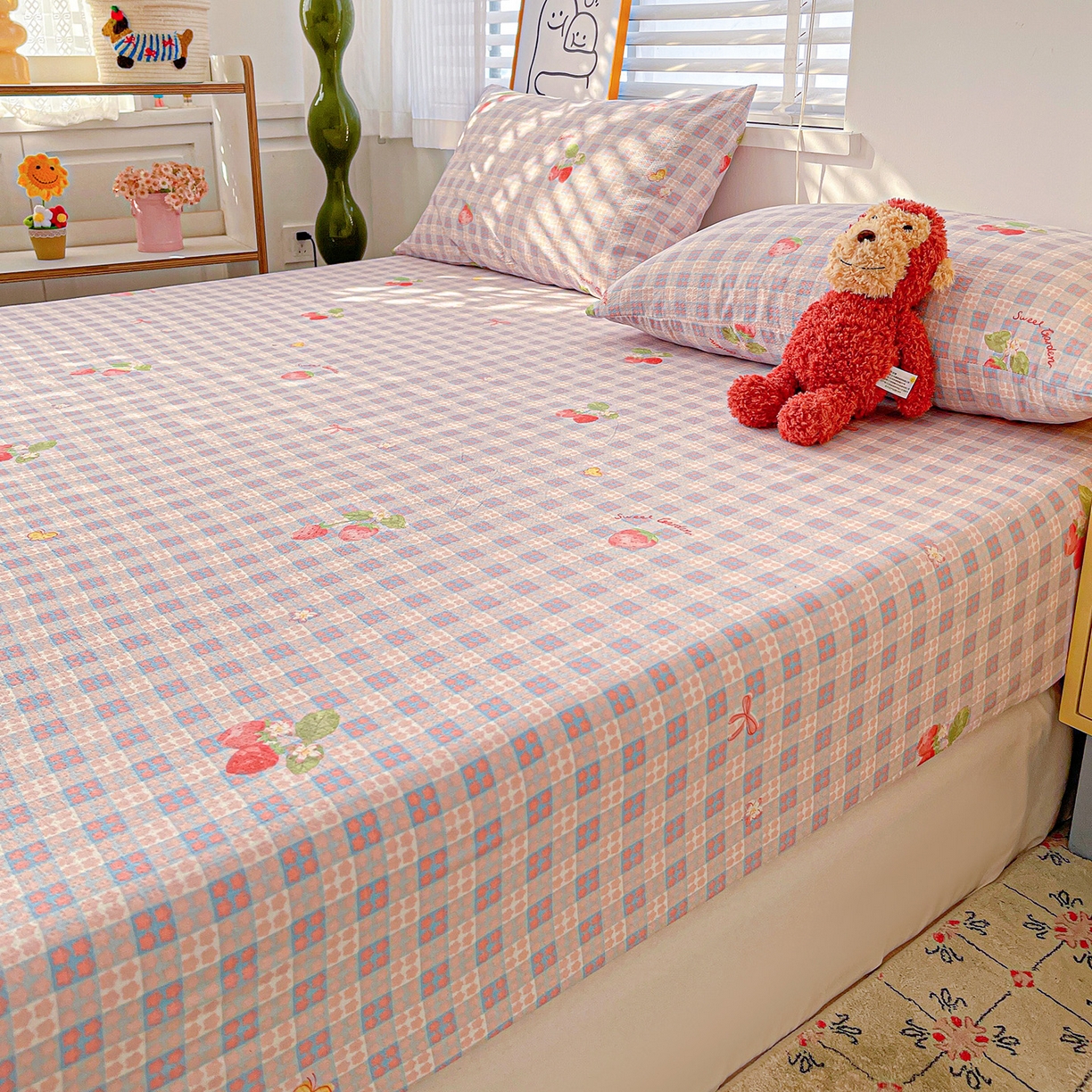 91家纺网 家纺一手货源 找家纺 仟人梦 2026新款云感双层纱印花单床笠床笠单件 草莓之语