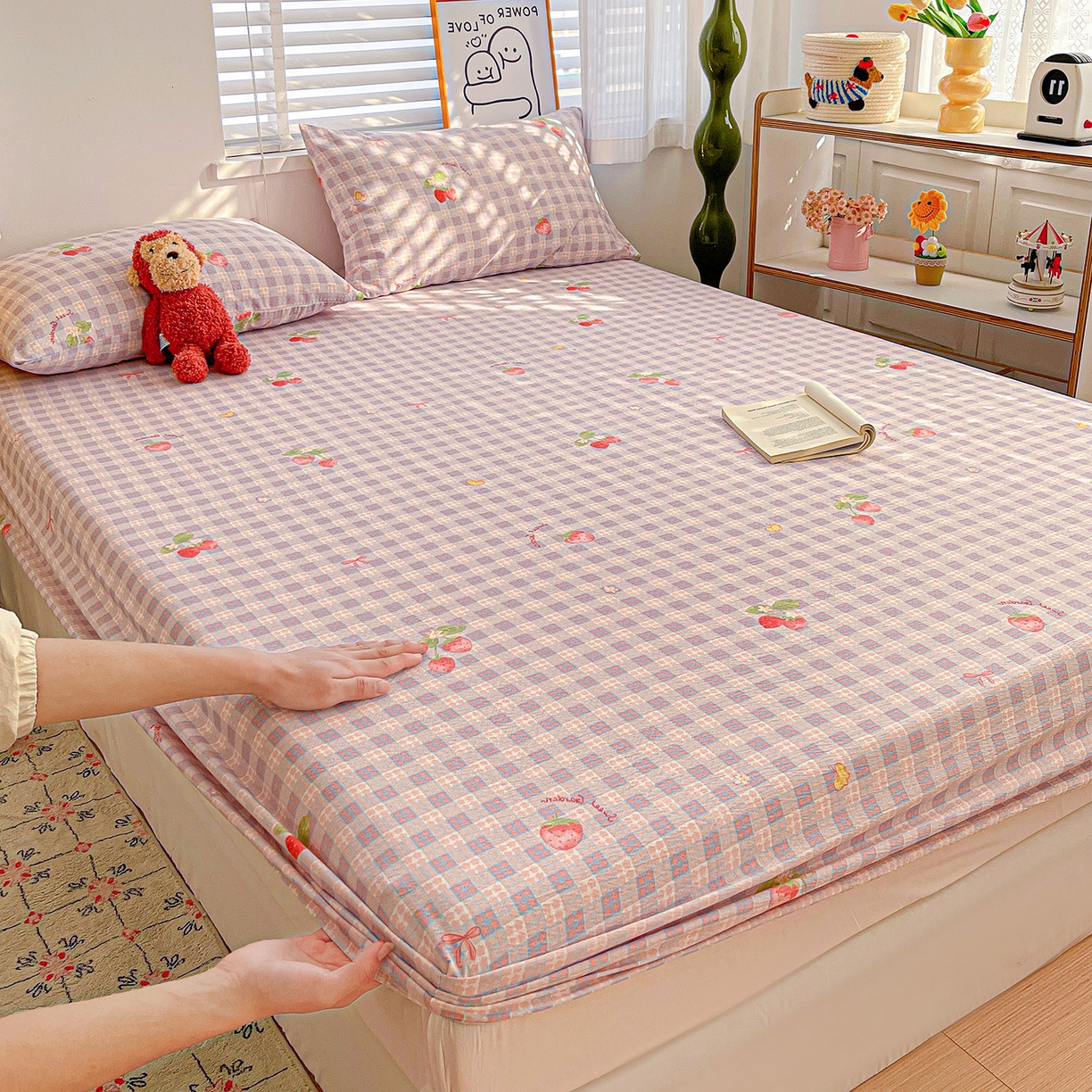 91家纺网 家纺一手货源 找家纺 仟人梦 2026新款云感双层纱印花单床笠床笠单件 草莓之语