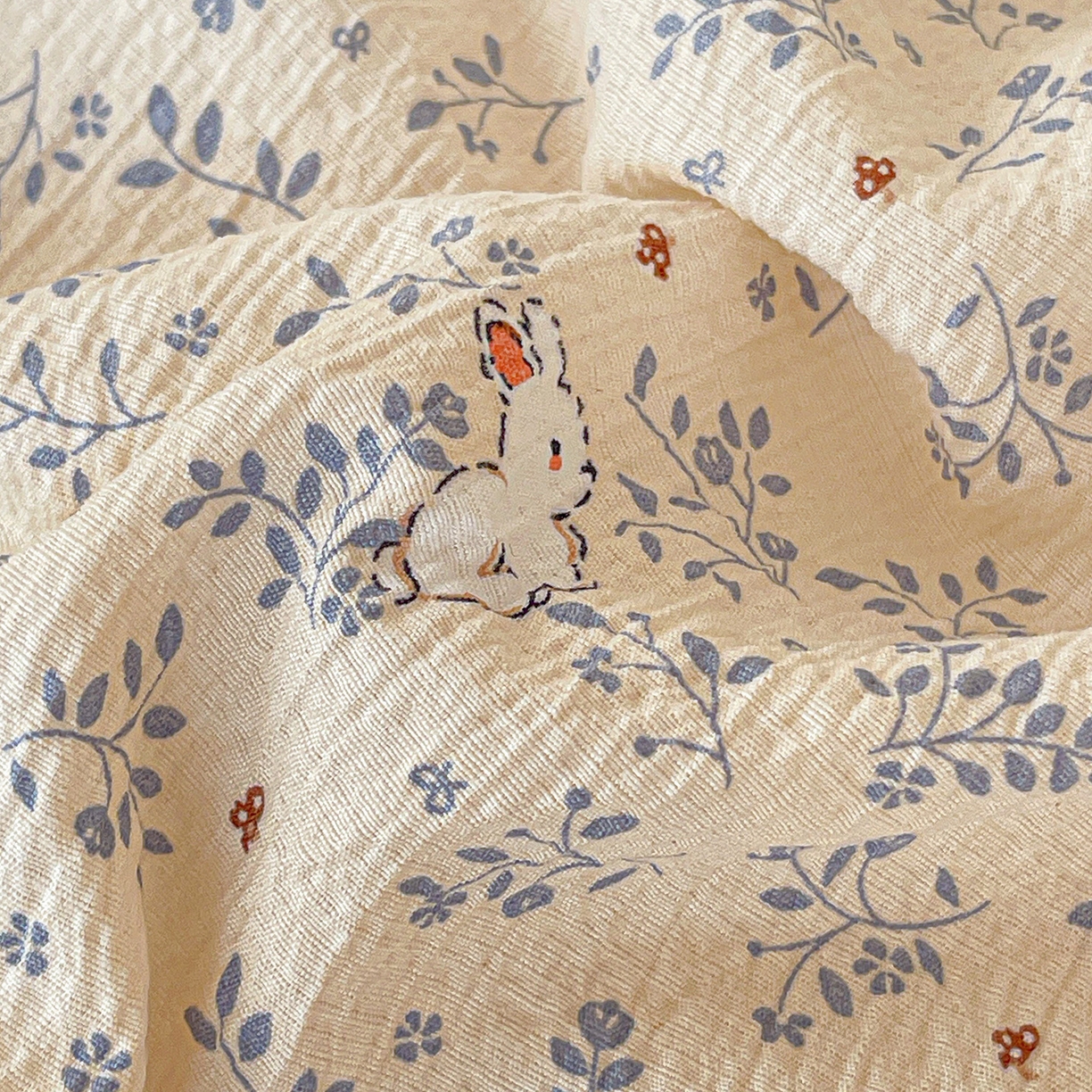 91家纺网 家纺一手货源 找家纺 仟人梦 2026新款云感双层纱印花单床笠床笠单件 花园兔