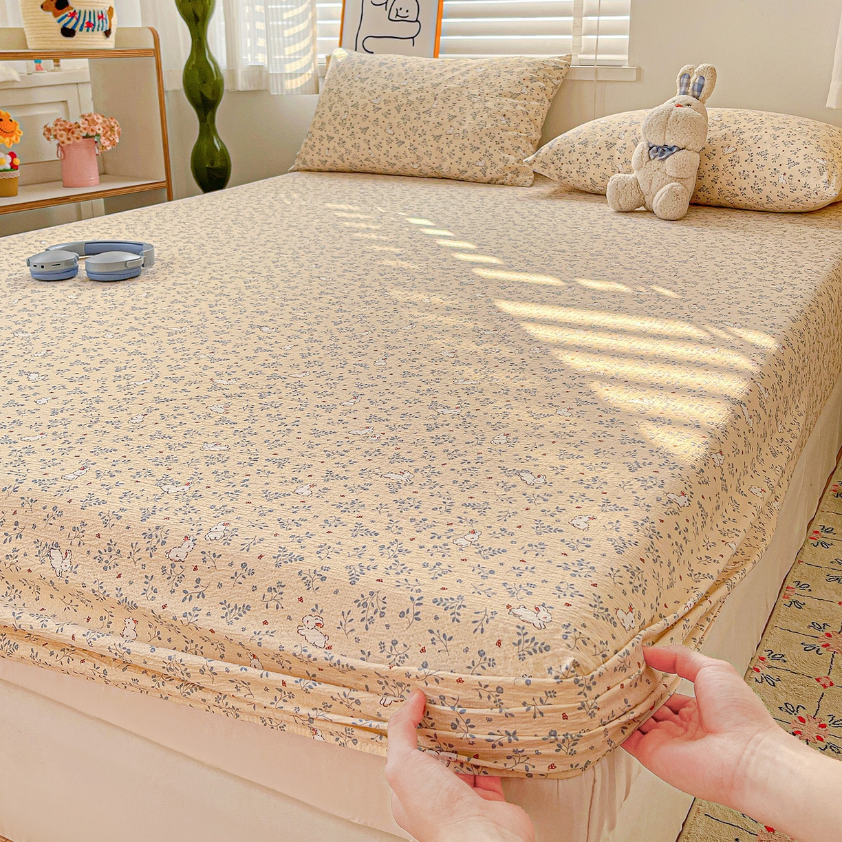 91家纺网 家纺一手货源 找家纺 仟人梦 2026新款云感双层纱印花单床笠床笠单件 花园兔