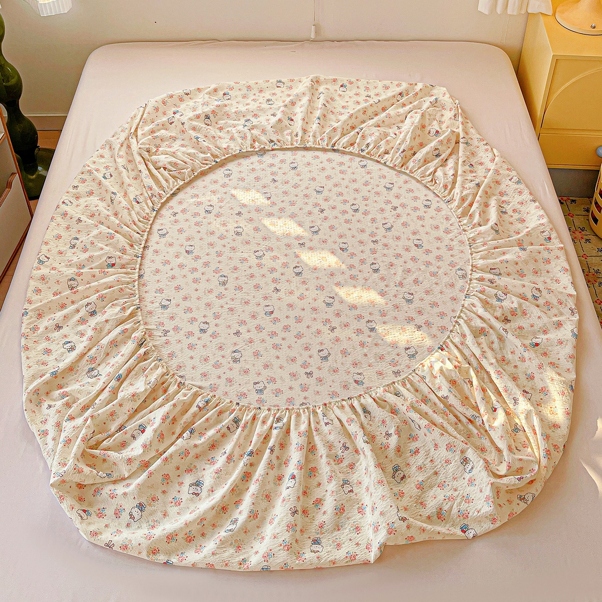 91家纺网 家纺一手货源 找家纺 仟人梦 2026新款云感双层纱印花单床笠床笠单件 凯迪猫