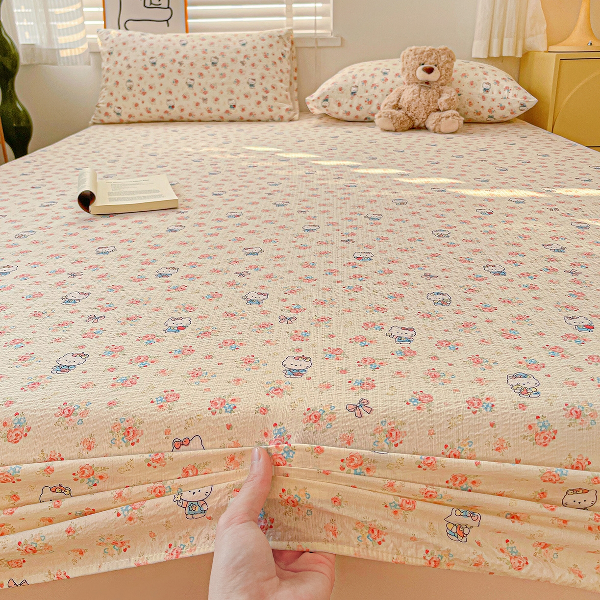 91家纺网 家纺一手货源 找家纺 仟人梦 2026新款云感双层纱印花单床笠床笠单件 凯迪猫