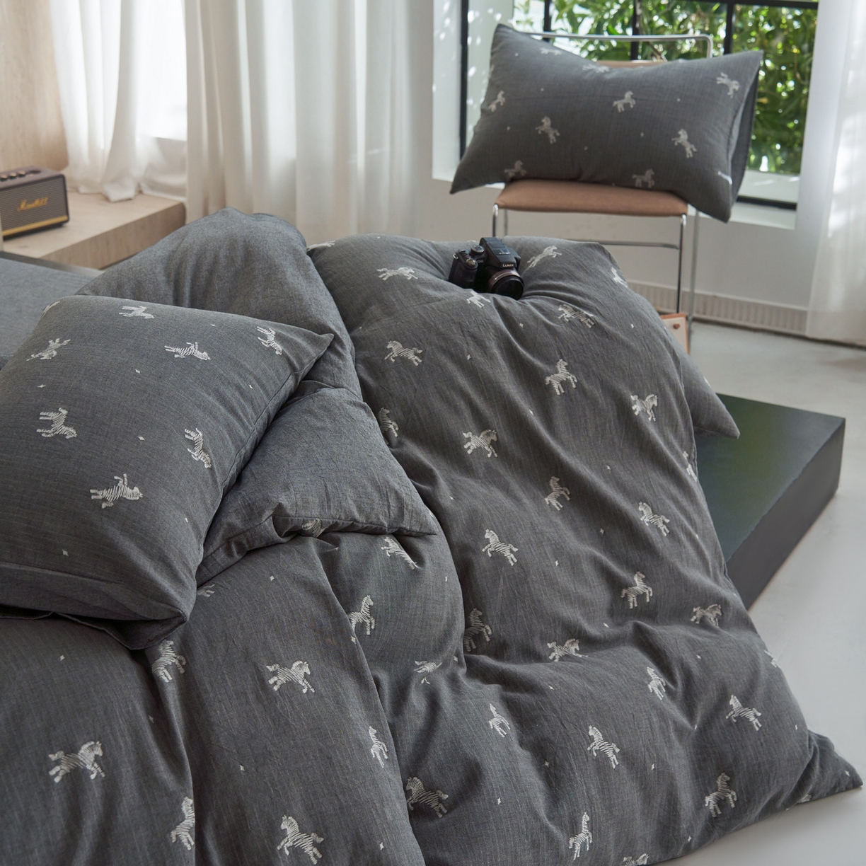 91家纺网 家纺一手货源 找家纺 如一 2026新款色织提花全棉水洗棉纯棉四件套第二批 骏影-黑