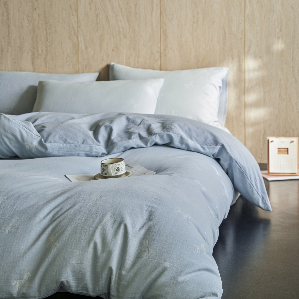 91家纺网 家纺一手货源 找家纺 如一 2026新款色织提花全棉水洗棉纯棉四件套第二批 骏影-蓝