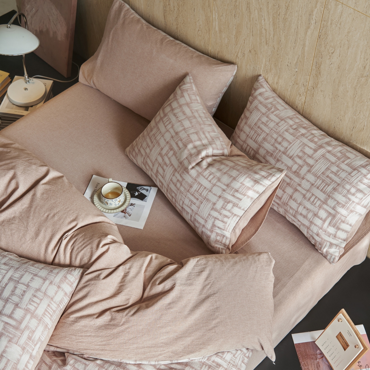 91家纺网 家纺一手货源 找家纺 如一 2026新款色织提花全棉水洗棉纯棉四件套第二批 浮光-咖