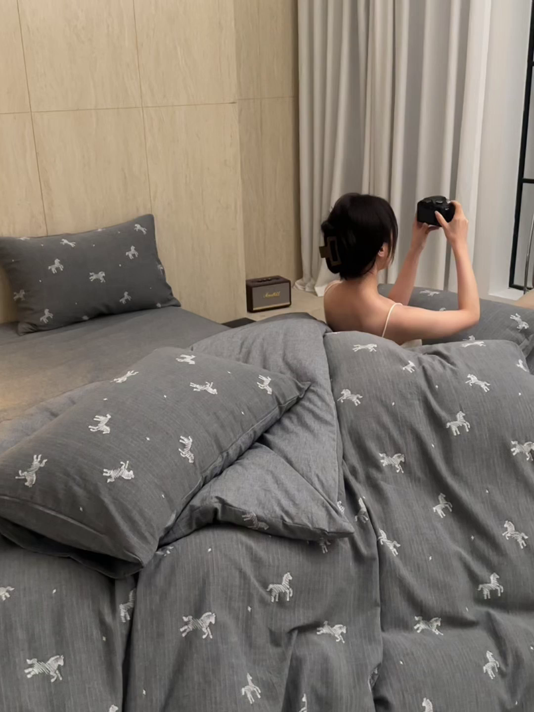 91家纺网 家纺一手货源 找家纺 如一 2026新款色织提花全棉水洗棉纯棉四件套第二批 骏影-黑