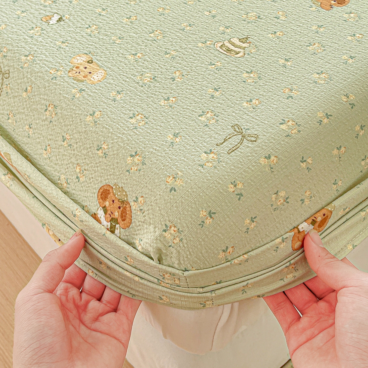 91家纺网 家纺一手货源 找家纺 仟人梦 2026新款云感双层纱印花单床笠床笠单件 绿色泡泡