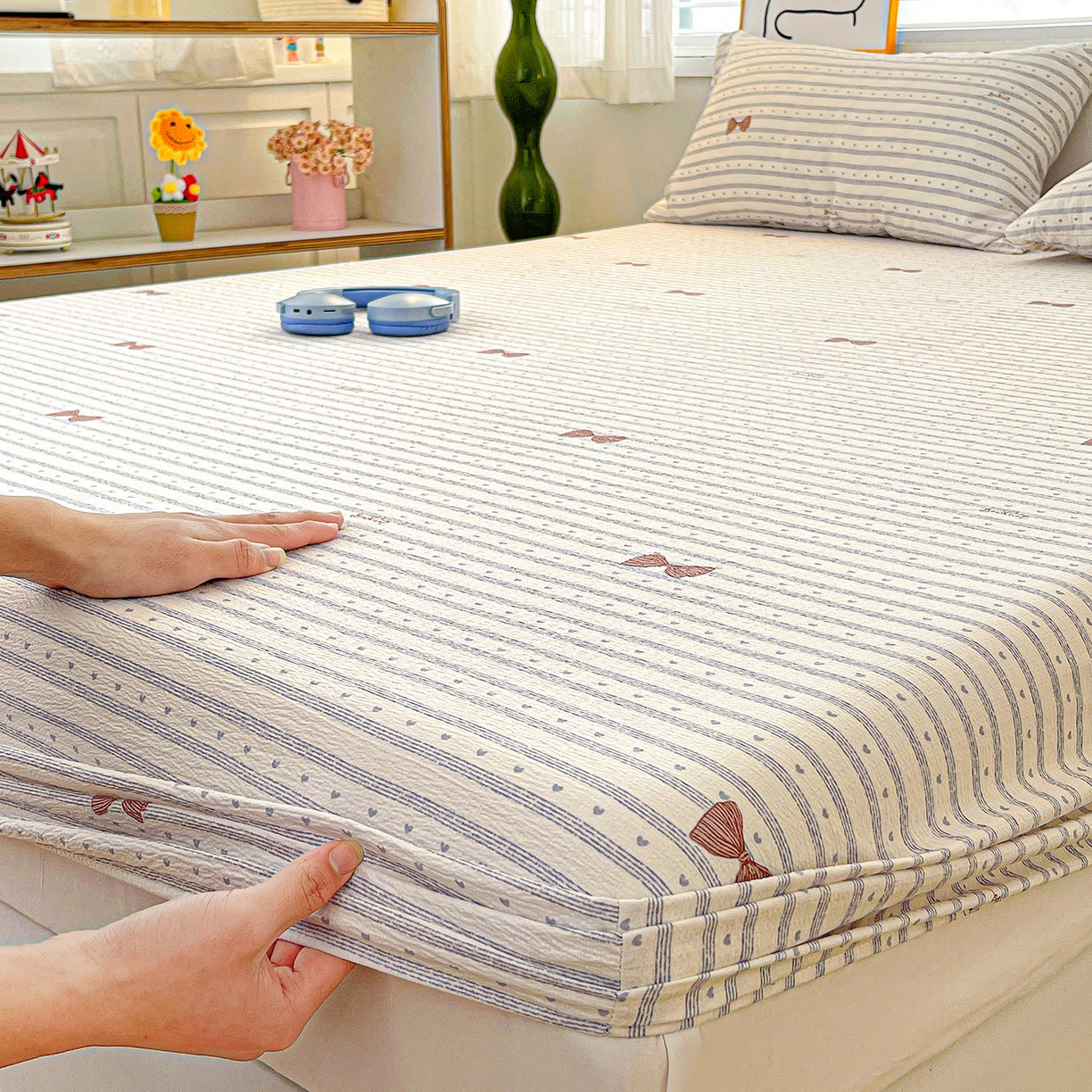 91家纺网 家纺一手货源 找家纺 仟人梦 2026新款云感双层纱印花单床笠床笠单件 清新条纹