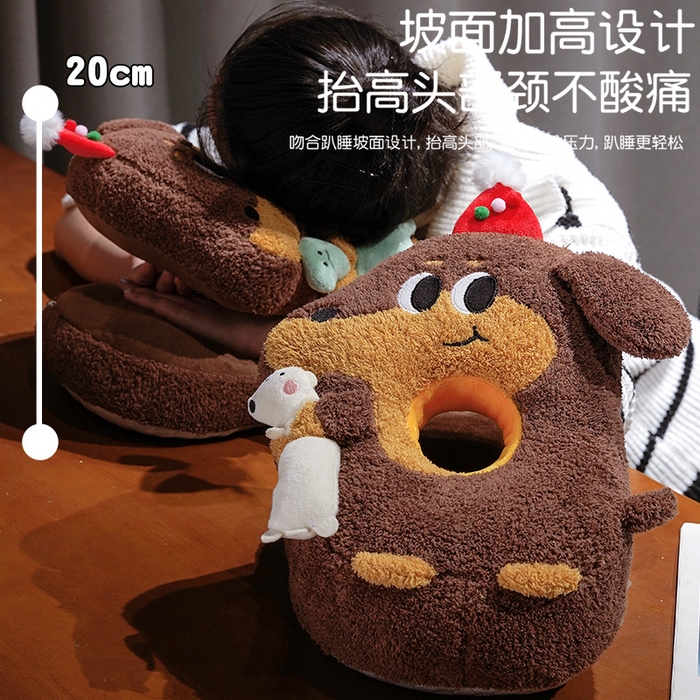 91家纺网 家纺一手货源 找家纺 （总）仟亿莱 2026新款抱娃腊肠狗双面午睡枕 枕头枕芯