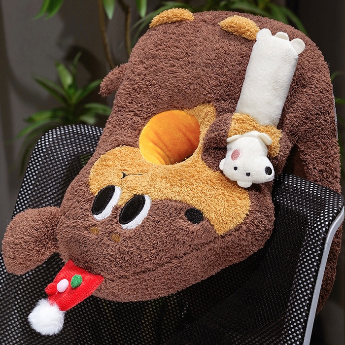 91家纺网 家纺一手货源 找家纺 （总）仟亿莱 2026新款抱娃腊肠狗双面午睡枕 枕头枕芯