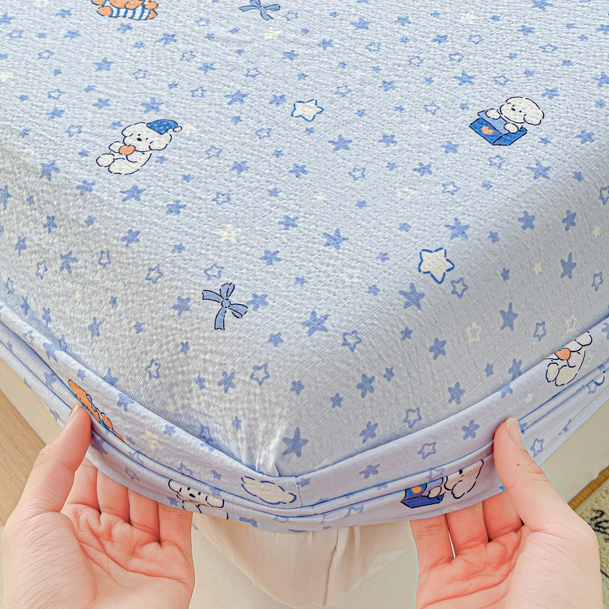 91家纺网 家纺一手货源 找家纺 仟人梦 2026新款云感双层纱印花单床笠床笠单件 淘气狗