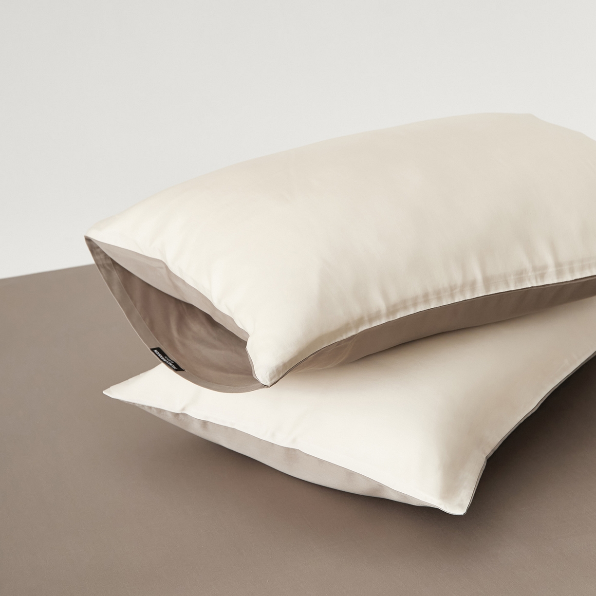 91家纺网 家纺一手货源 找家纺 EH家居 2026春夏新款简约纯色天丝单品枕套（AB版）（被套同款） 仲夏-浅香槟色