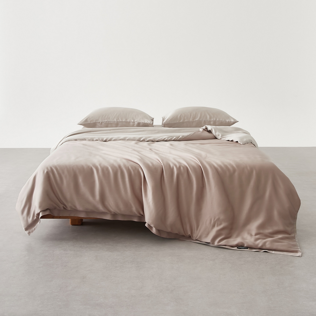 91家纺网 家纺一手货源 找家纺 EH家居 2026春夏新款简约纯色天丝单品被套 仲夏-粉灰