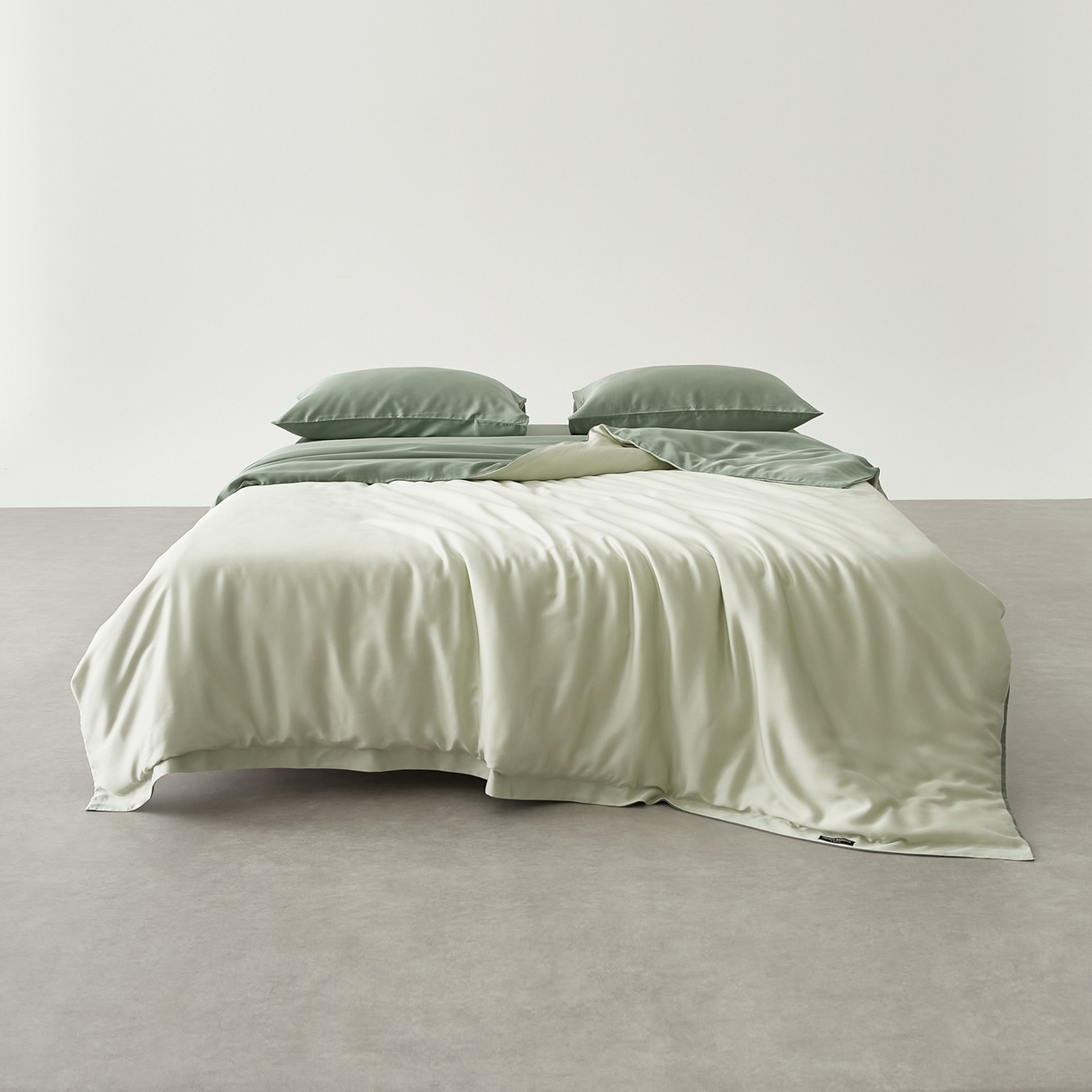 91家纺网 家纺一手货源 找家纺 EH家居 2026春夏新款简约纯色天丝单品被套 仲夏-仲夏夜绿