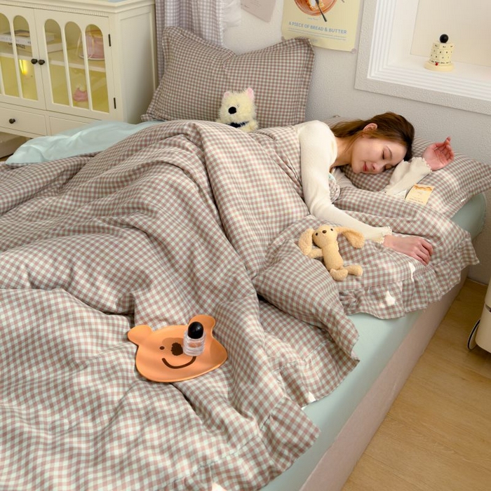 91家纺网 家纺一手货源 找家纺 默忆 2026新款A类水洗棉双层纱花边夏被夏凉被空调被被子被芯 咖色小格