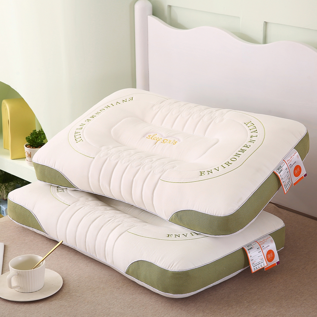 91家纺网 家纺一手货源 找家纺 浩宇家纺 2026新款英文刺绣按摩枕枕头枕芯spa护颈枕成人家用舒适护颈款6302 英文刺绣按摩枕-绿色