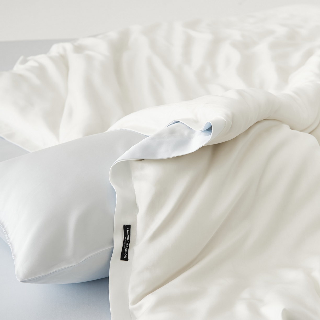 91家纺网 家纺一手货源 找家纺 EH家居 2026春夏新款简约纯色天丝单品被套 仲夏-蓝白