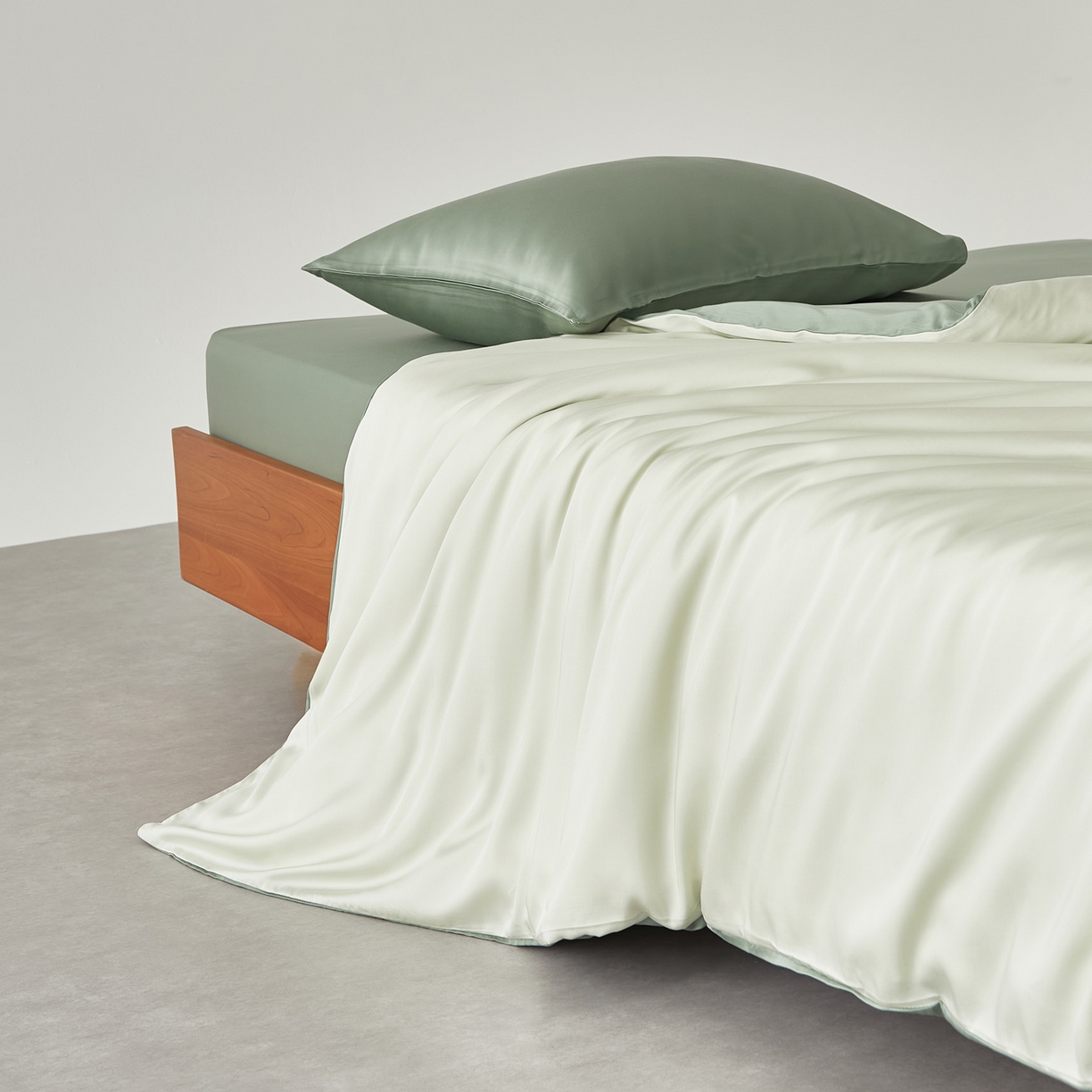 91家纺网 家纺一手货源 找家纺 EH家居 2026春夏新款简约纯色天丝单品被套 仲夏-仲夏夜绿