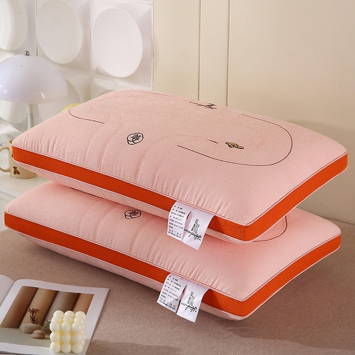 91家纺网 家纺一手货源 找家纺 浩宇家纺 2026新款雪尼绒枕头枕芯单人刺绣护颈枕成人家用舒适款6304 姜舒暖-立体粉色