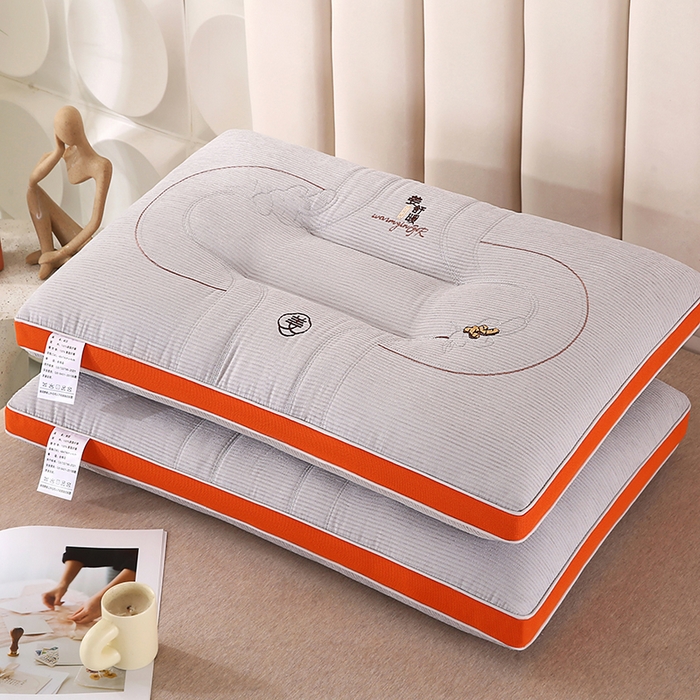 91家纺网 家纺一手货源 找家纺 浩宇家纺 2026新款雪尼绒枕头枕芯单人刺绣护颈枕成人家用舒适定型款6305 姜舒暖-分区灰色