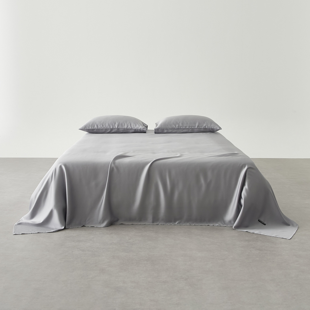 91家纺网 家纺一手货源 找家纺 EH家居 2026春夏新款简约纯色天丝单品床单 丁香灰