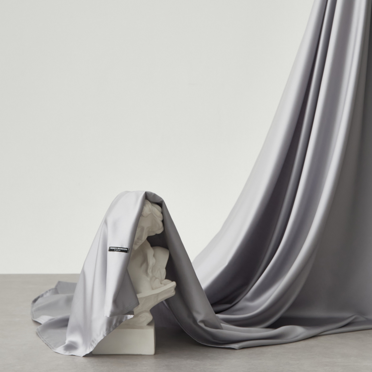 91家纺网 家纺一手货源 找家纺 EH家居 2026春夏新款简约纯色天丝单品床单 丁香灰