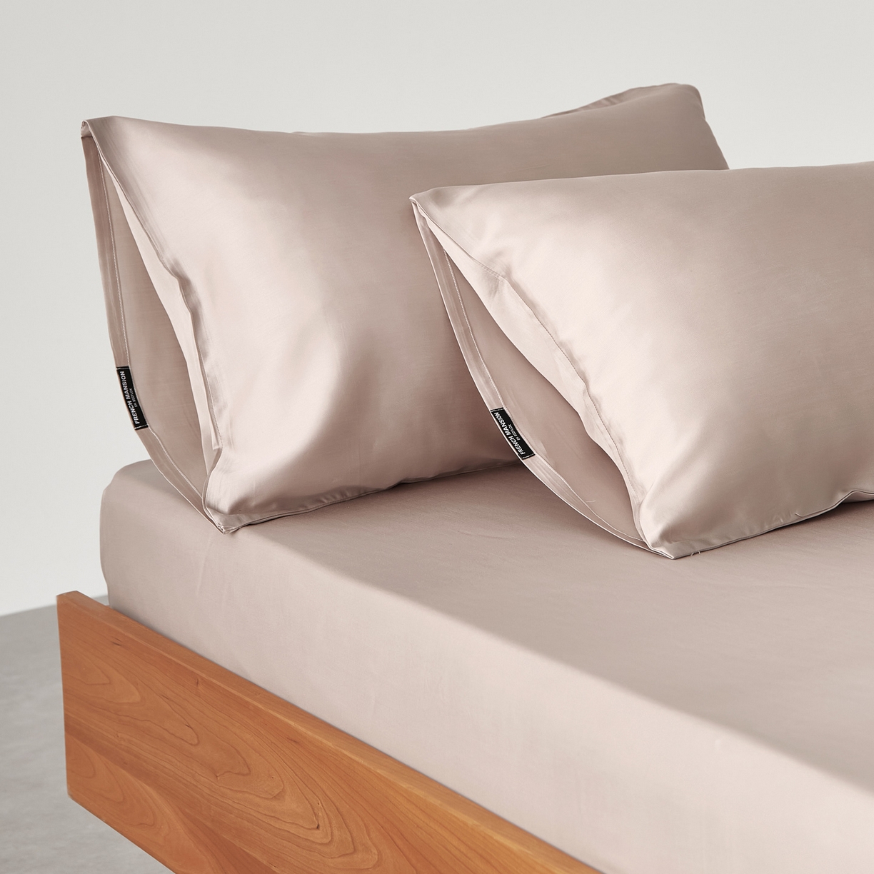 91家纺网 家纺一手货源 找家纺 EH家居 2026春夏新款简约纯色天丝单品枕套（AA版）（床单床笠同款） 罗浮粉