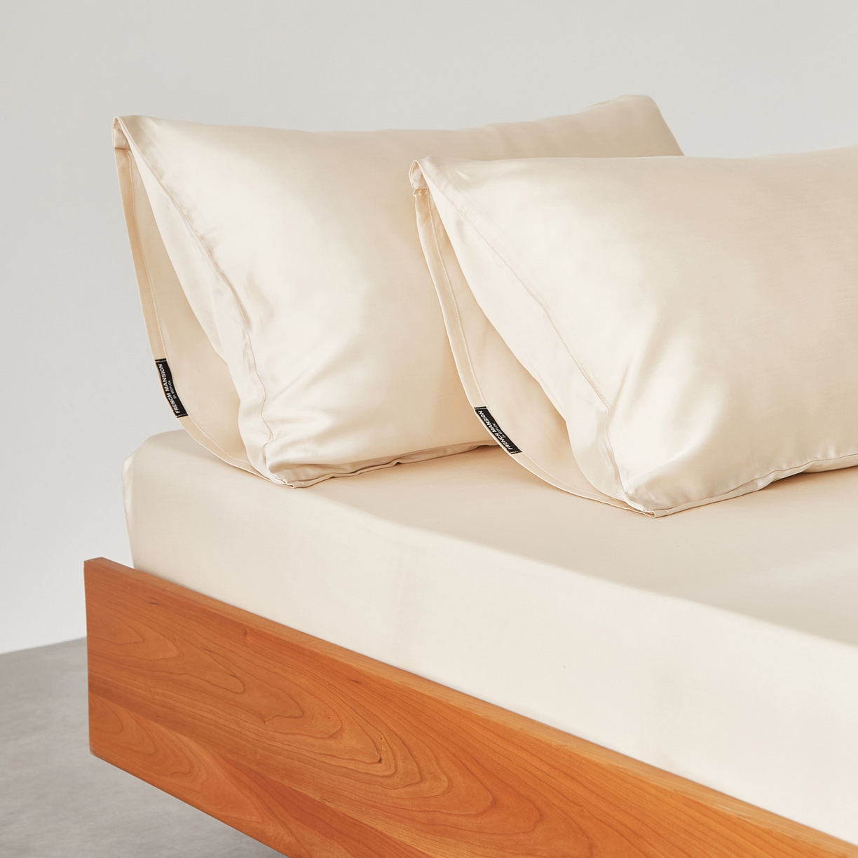 91家纺网 家纺一手货源 找家纺 EH家居 2026春夏新款简约纯色天丝单品枕套（AA版）（床单床笠同款） 奶油香槟