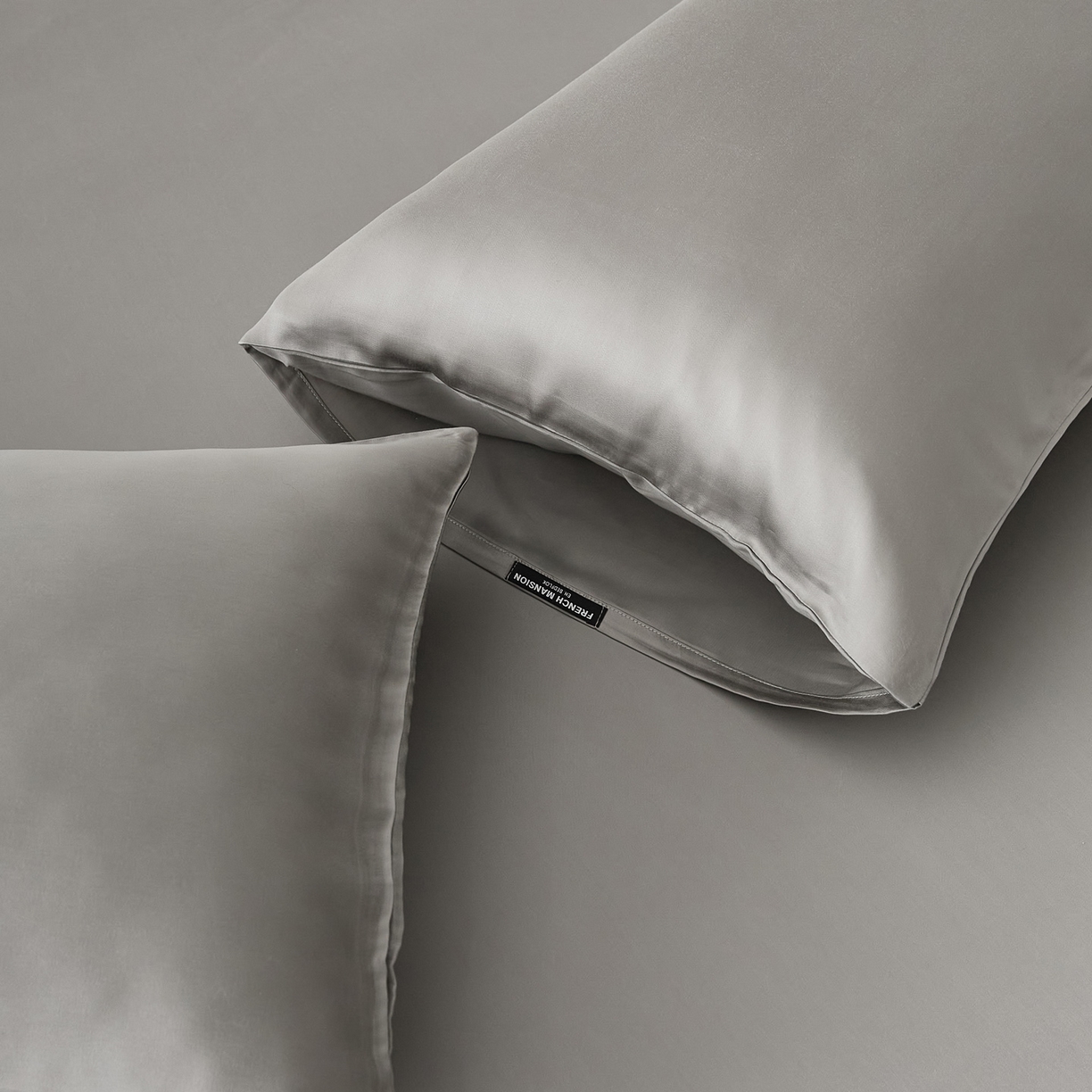 91家纺网 家纺一手货源 找家纺 EH家居 2026春夏新款简约纯色天丝单品枕套（AA版）（床单床笠同款） 破晓深灰