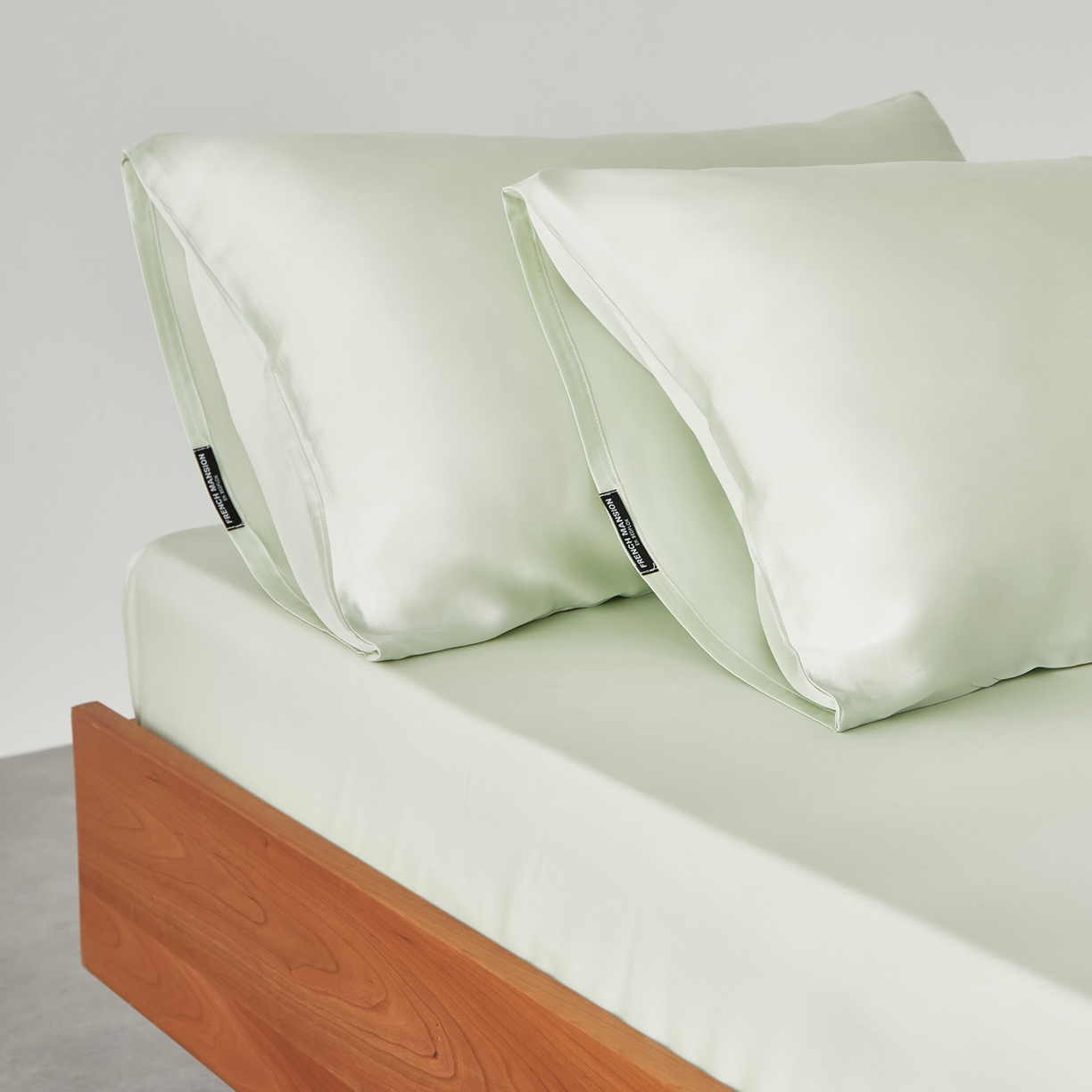 91家纺网 家纺一手货源 找家纺 EH家居 2026春夏新款简约纯色天丝单品枕套（AA版）（床单床笠同款） 微雨青