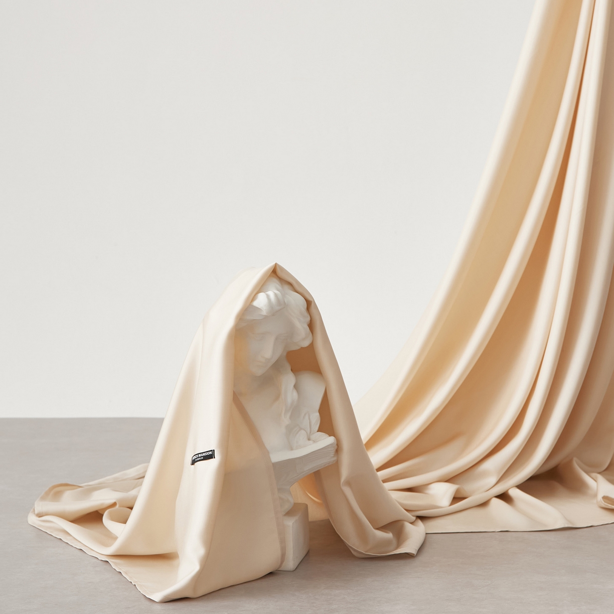 91家纺网 家纺一手货源 找家纺 EH家居 2026春夏新款简约纯色天丝单品床单 奶油香槟