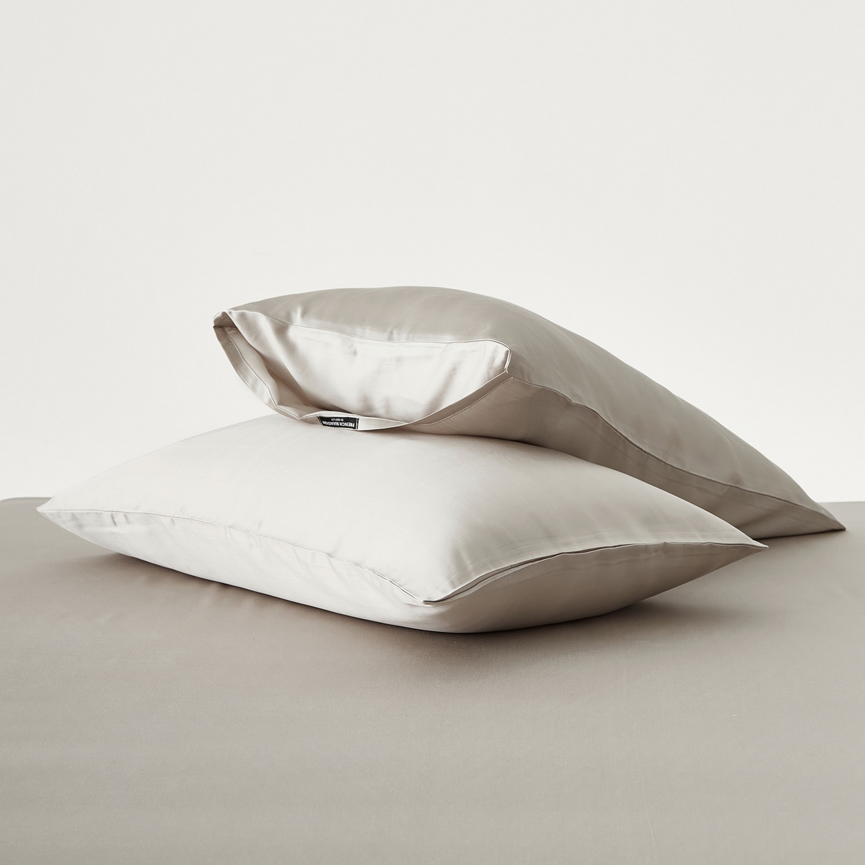 91家纺网 家纺一手货源 找家纺 EH家居 2026春夏新款简约纯色天丝单品枕套（AA版）（床单床笠同款） 珍珠蜜灰
