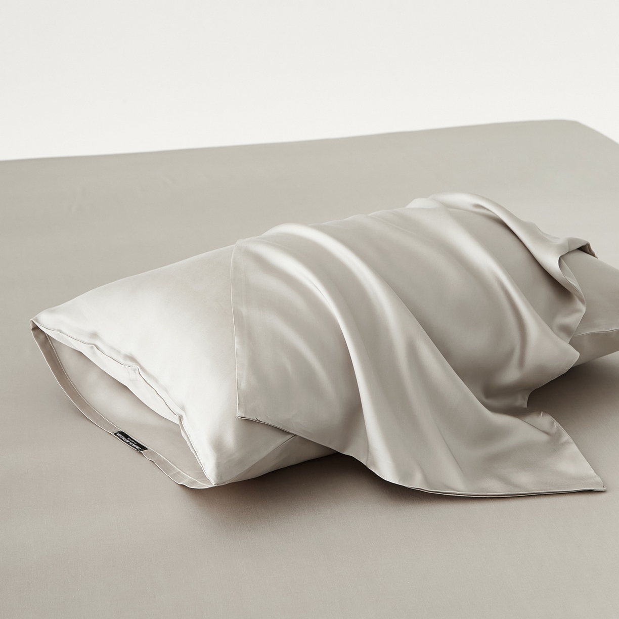 91家纺网 家纺一手货源 找家纺 EH家居 2026春夏新款简约纯色天丝单品枕套（AA版）（床单床笠同款） 珍珠蜜灰