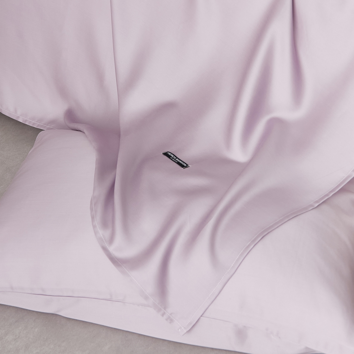 91家纺网 家纺一手货源 找家纺 EH家居 2026春夏新款简约纯色天丝单品床单 柔紫色