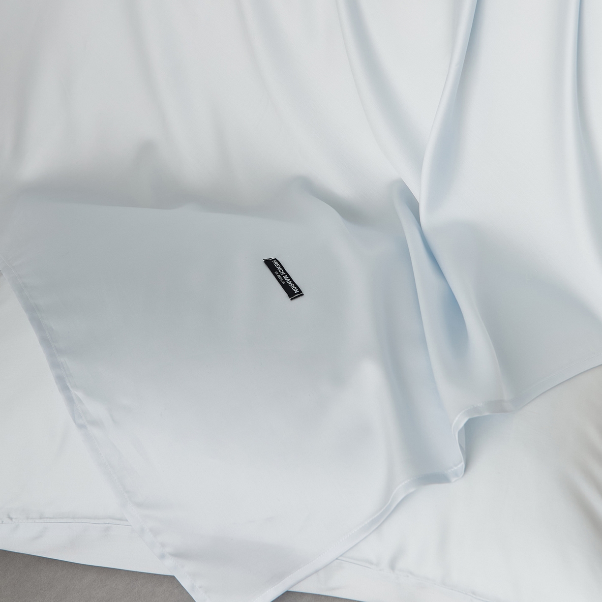 91家纺网 家纺一手货源 找家纺 EH家居 2026春夏新款简约纯色天丝单品床单 云岚色