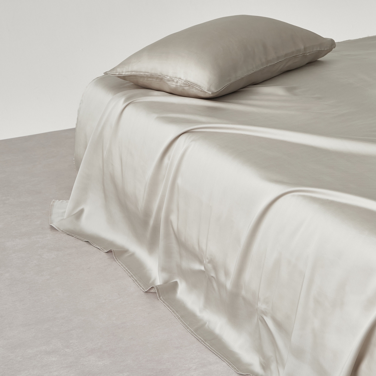 EH家居 2026春夏新款简约纯色天丝单品床单 珍珠蜜灰