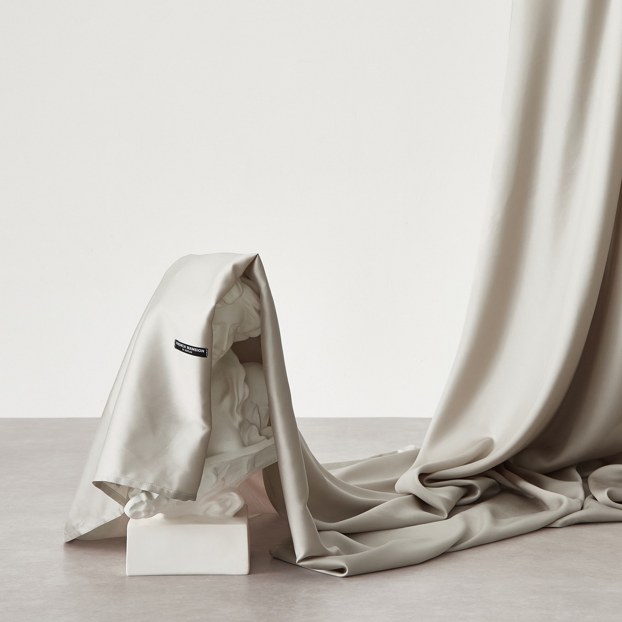 91家纺网 家纺一手货源 找家纺 EH家居 2026春夏新款简约纯色天丝单品床单 珍珠蜜灰