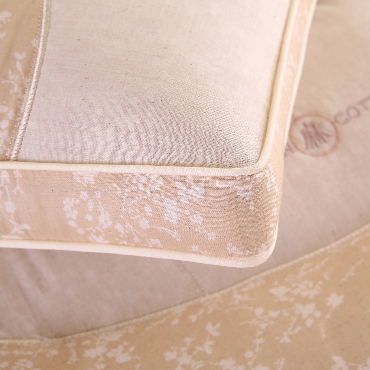 91家纺网 家纺一手货源 找家纺 浩宇家纺 2026新款国潮棉麻枕头枕芯秋冬不上火刺绣护颈枕成人家用舒适定型款6306 亚麻棕